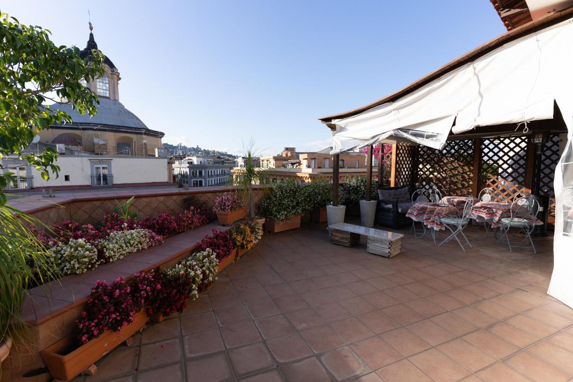 L'Attico Fuggente Hotel Napoli Exterior foto